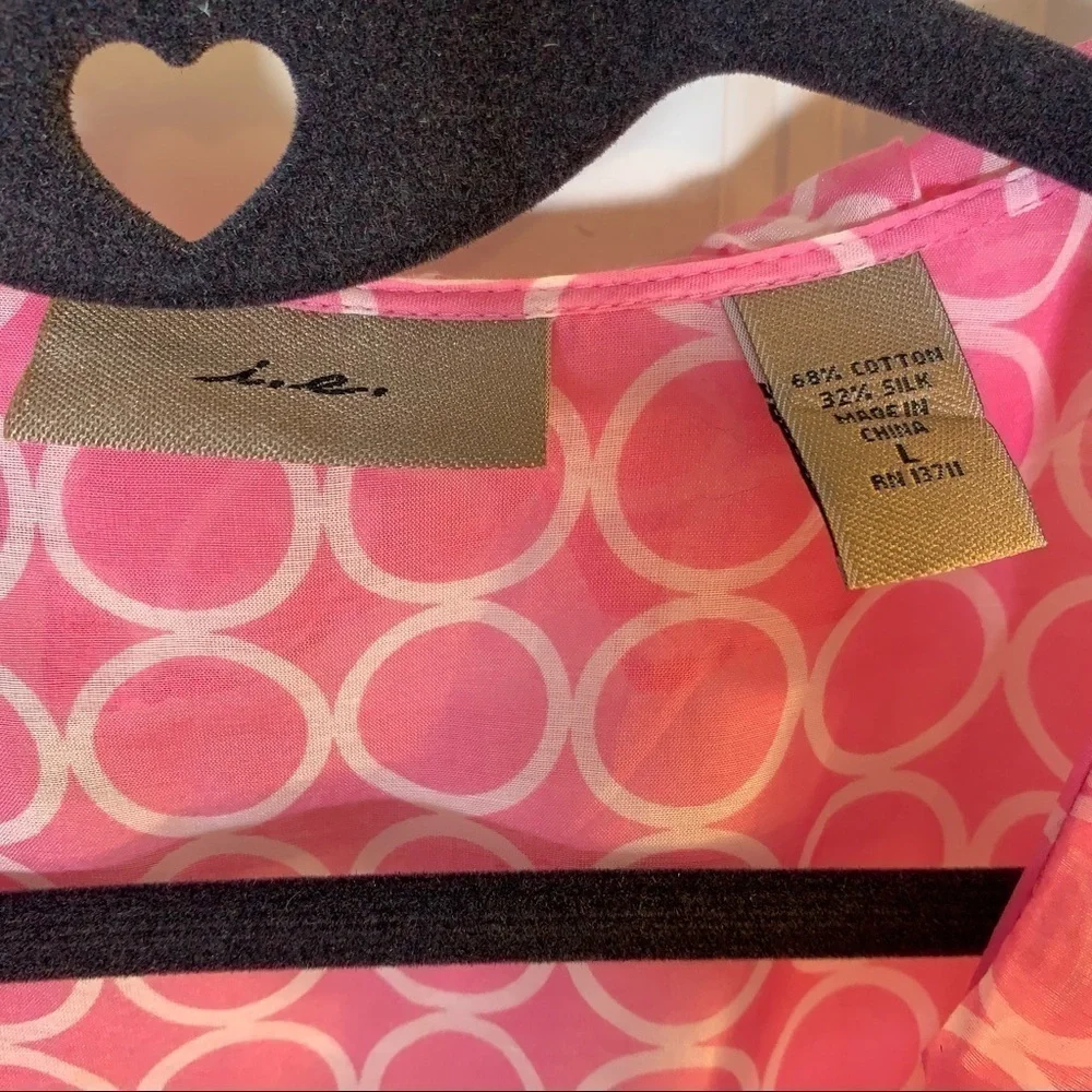 i.e. feminine y2k pink silk blouse with ruffle scoop neckline and bell sleeves L - Picture 3 of 9